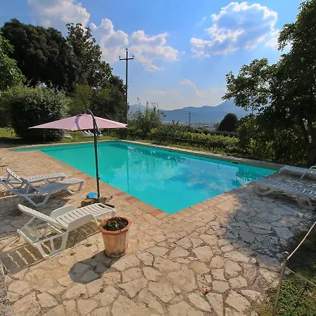 Nyaraló In With Pool